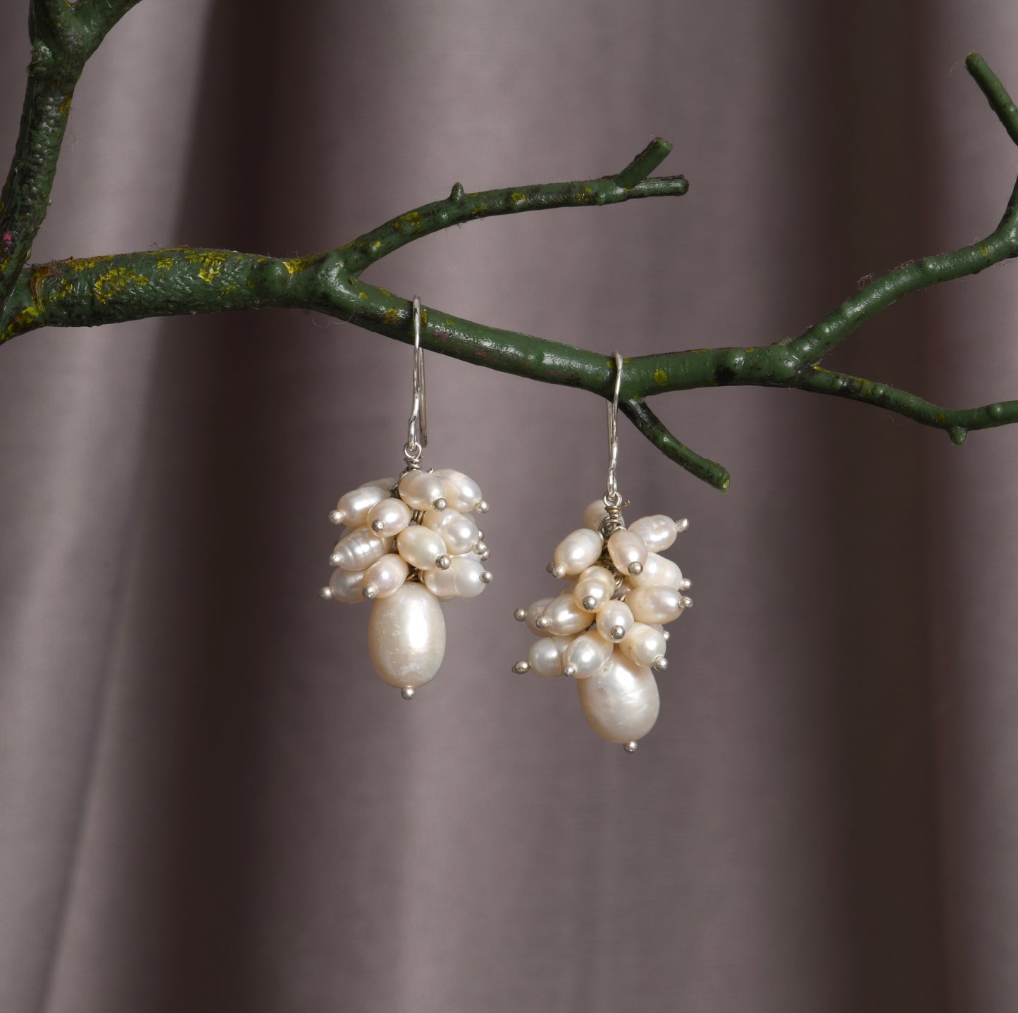 Snow White Pearl Earrings