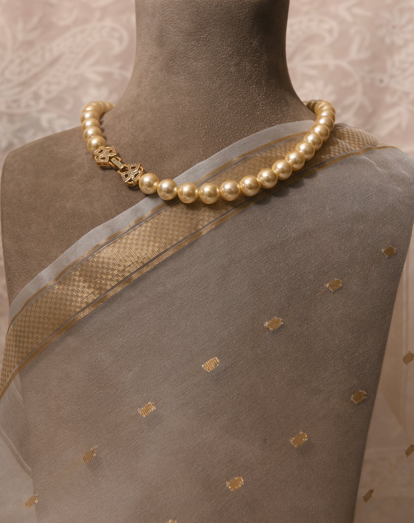 Beautiful World Pearl Necklace