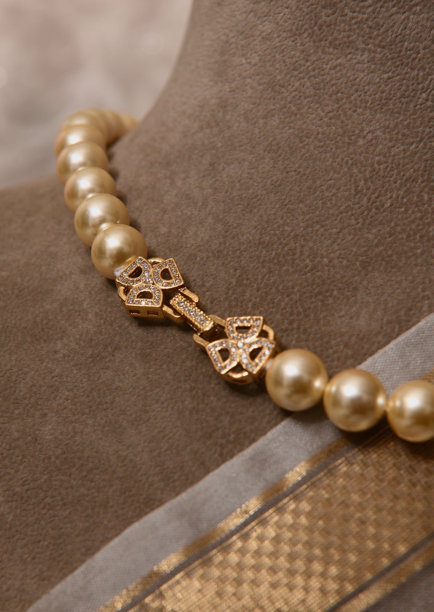 Beautiful World Pearl Necklace