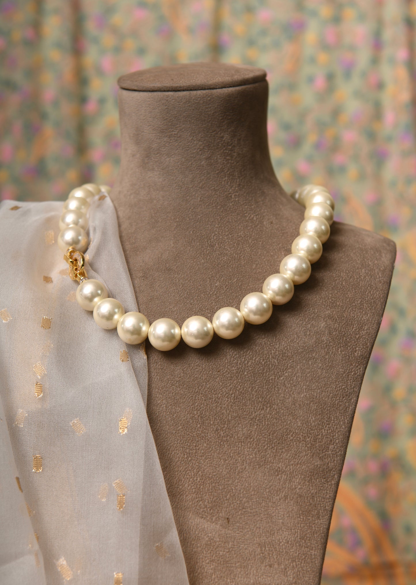 Golden Glow Pearls Necklace (14 mm)
