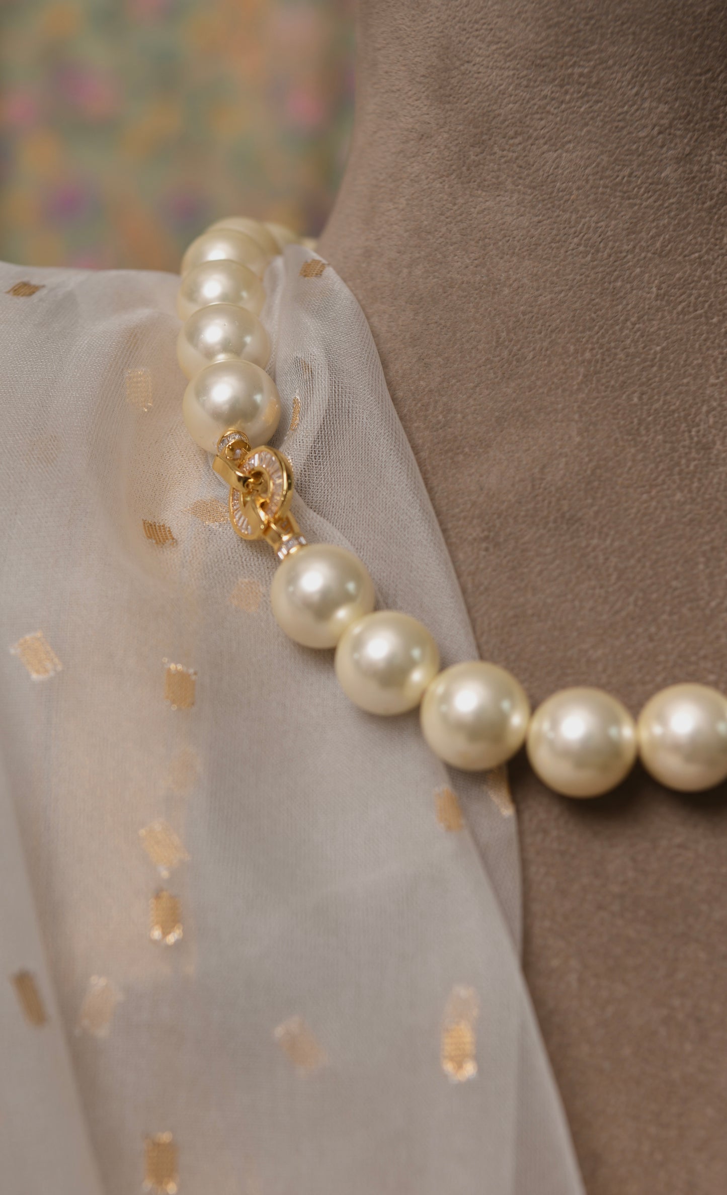 Golden Glow Pearls Necklace (16 mm)