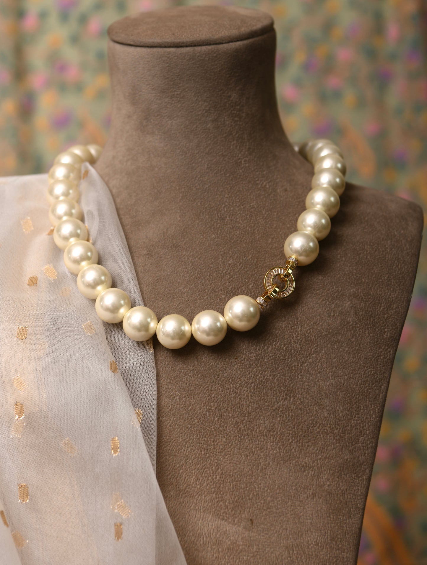 Golden Glow Pearls Necklace (16 mm)