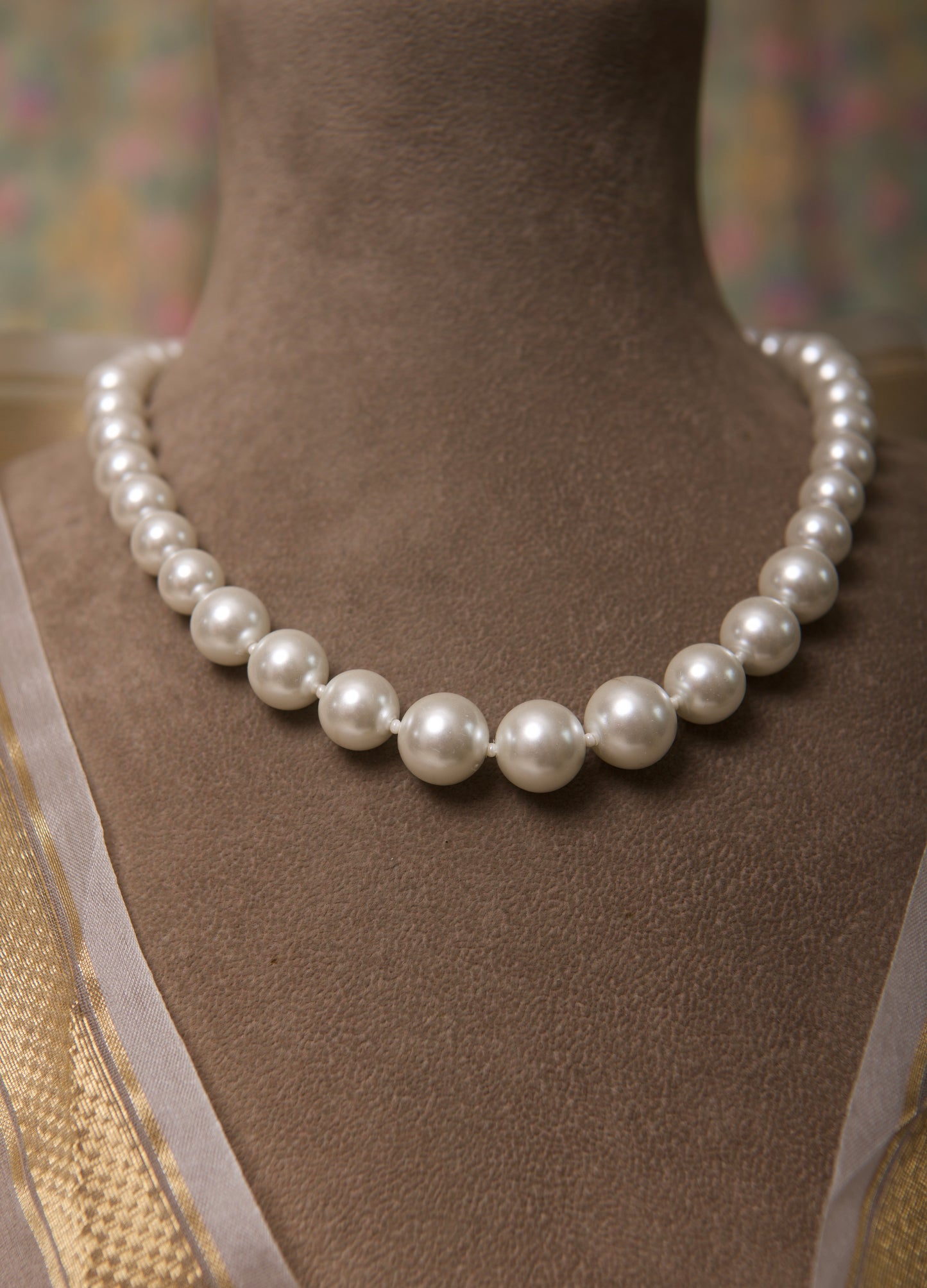 Ivory Graduated Pearls Necklace