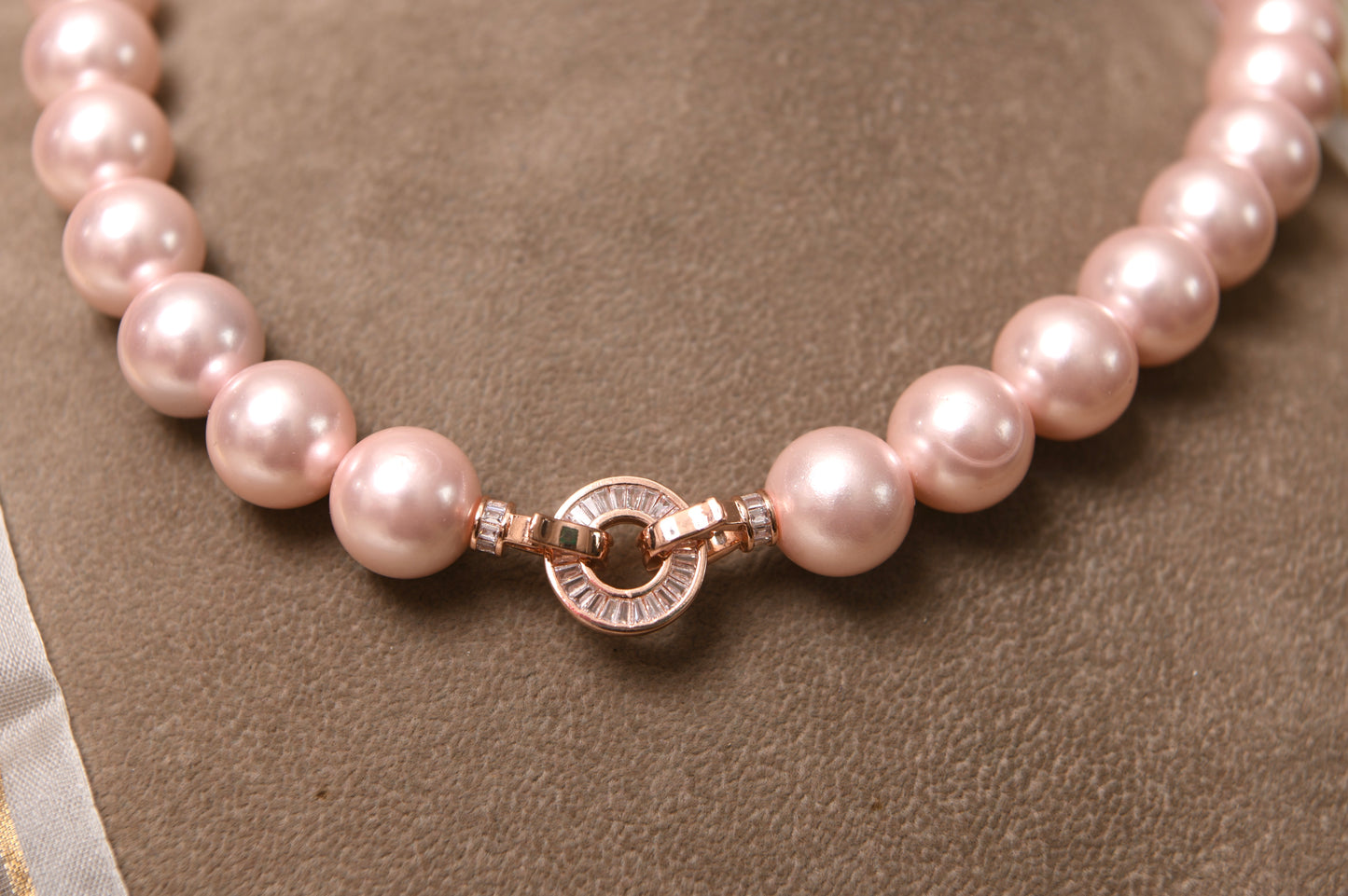 Sophia Pearls Necklace (14 mm)