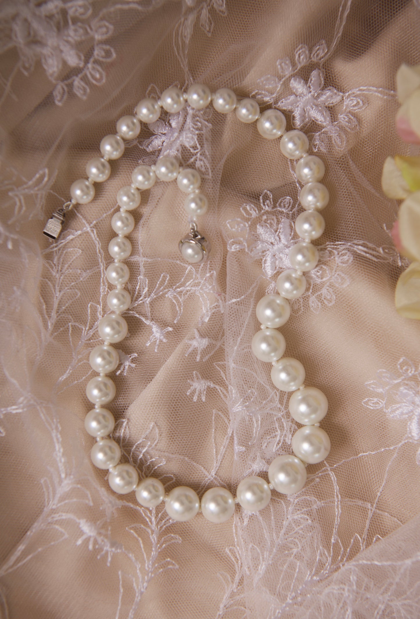 Ivory Graduated Pearls Necklace
