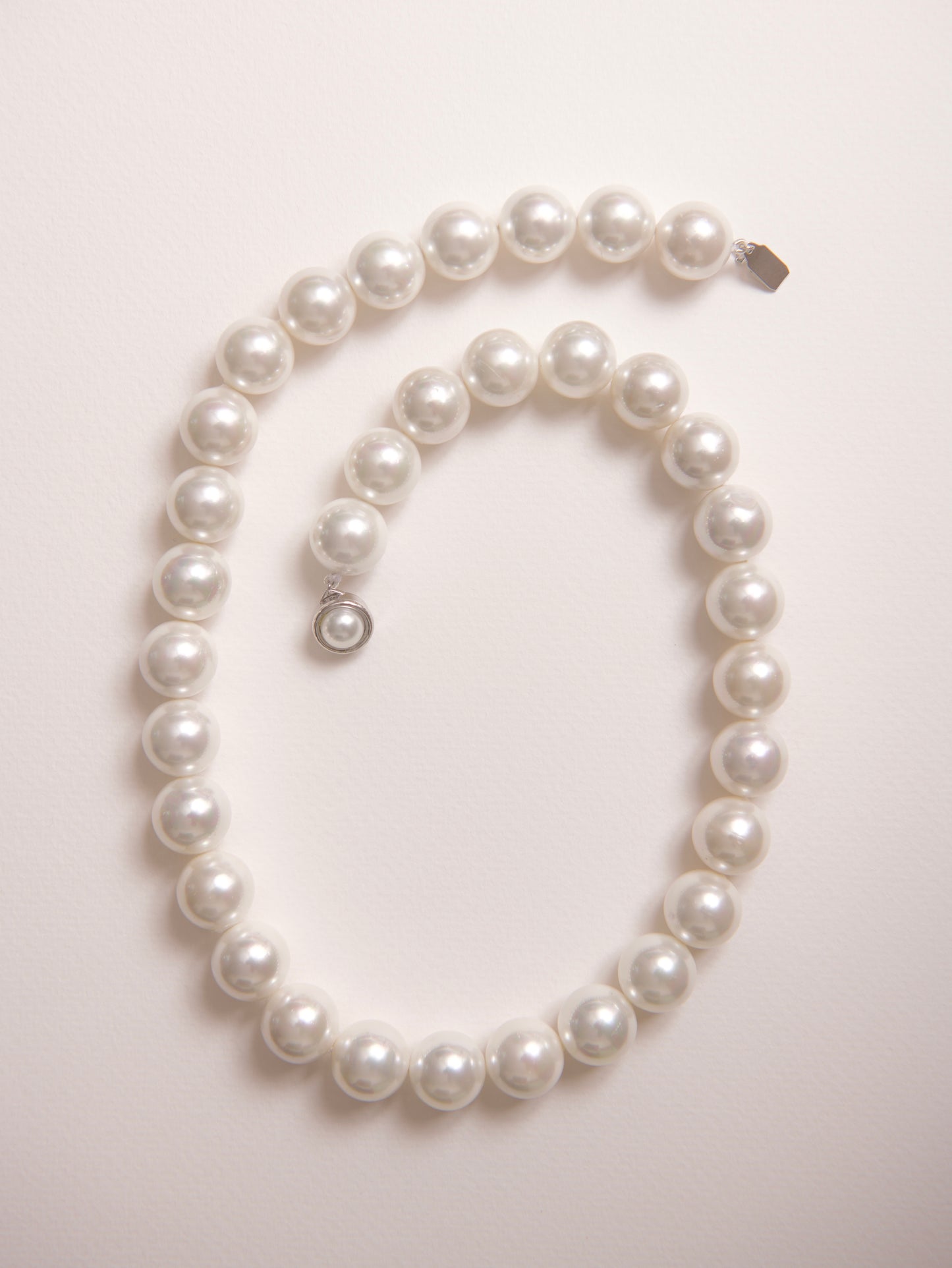 Ava Pearl Necklace (14 mm)