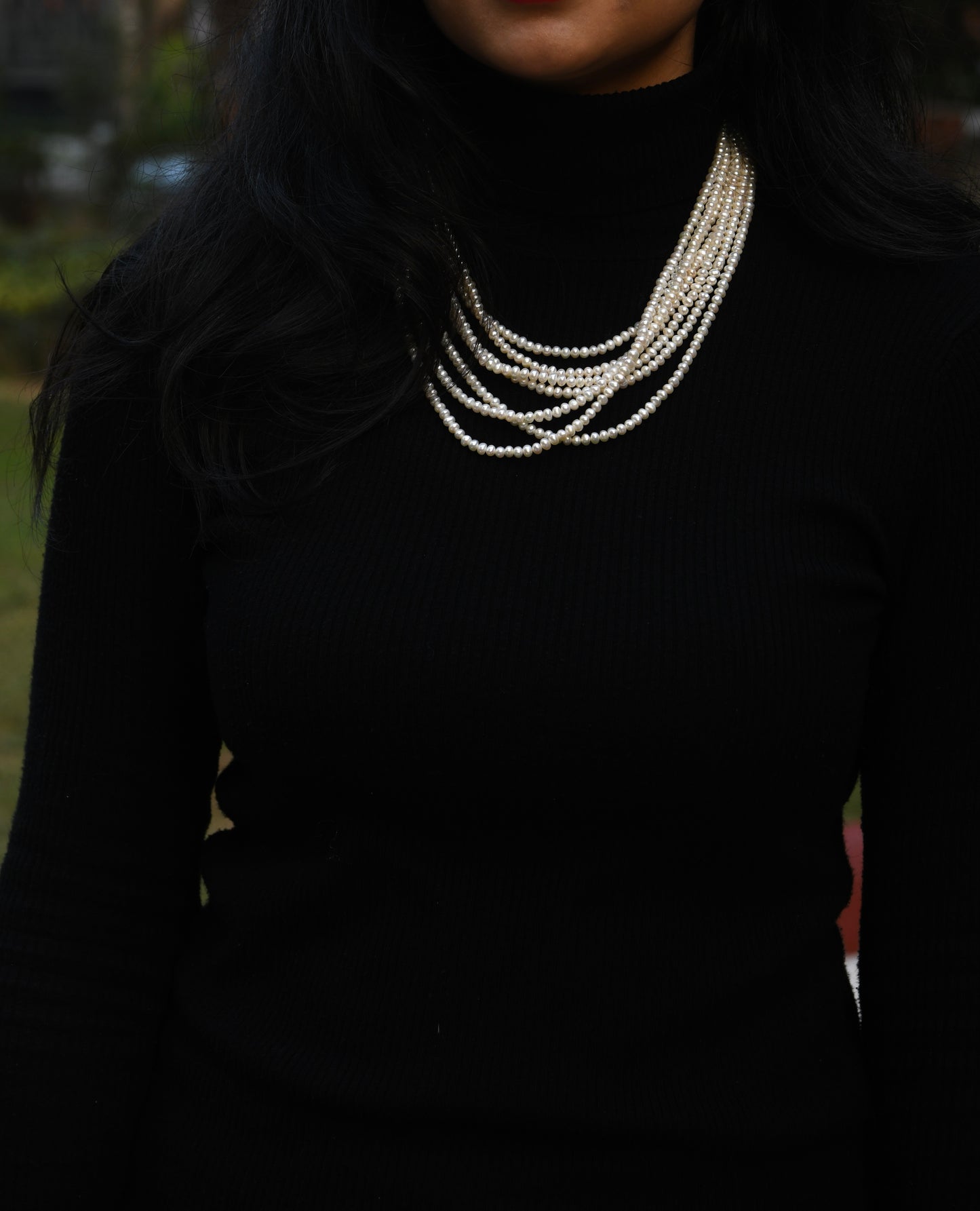 Multi-layered Pearls Necklace