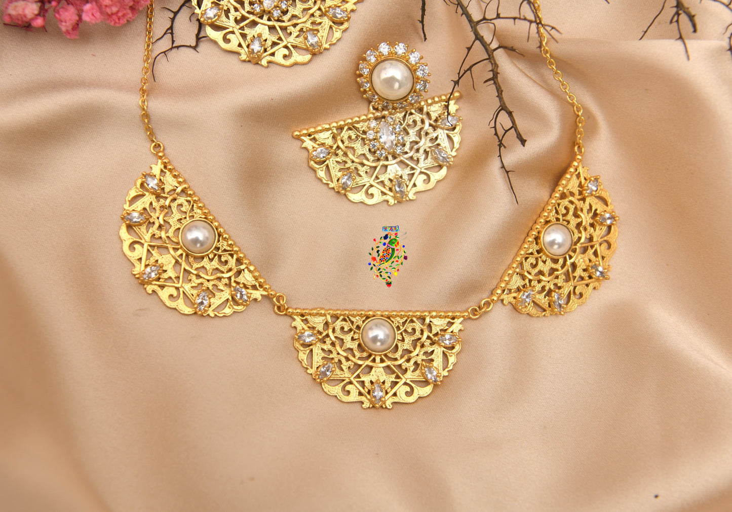 Nilofer Set