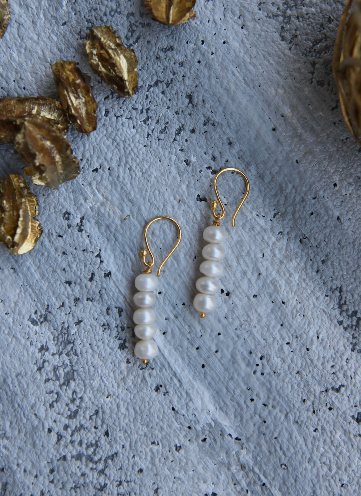 Chic Pearl Earrings