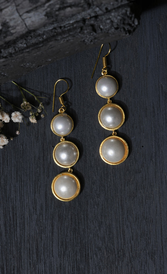 Glimmer Pearl Earrings