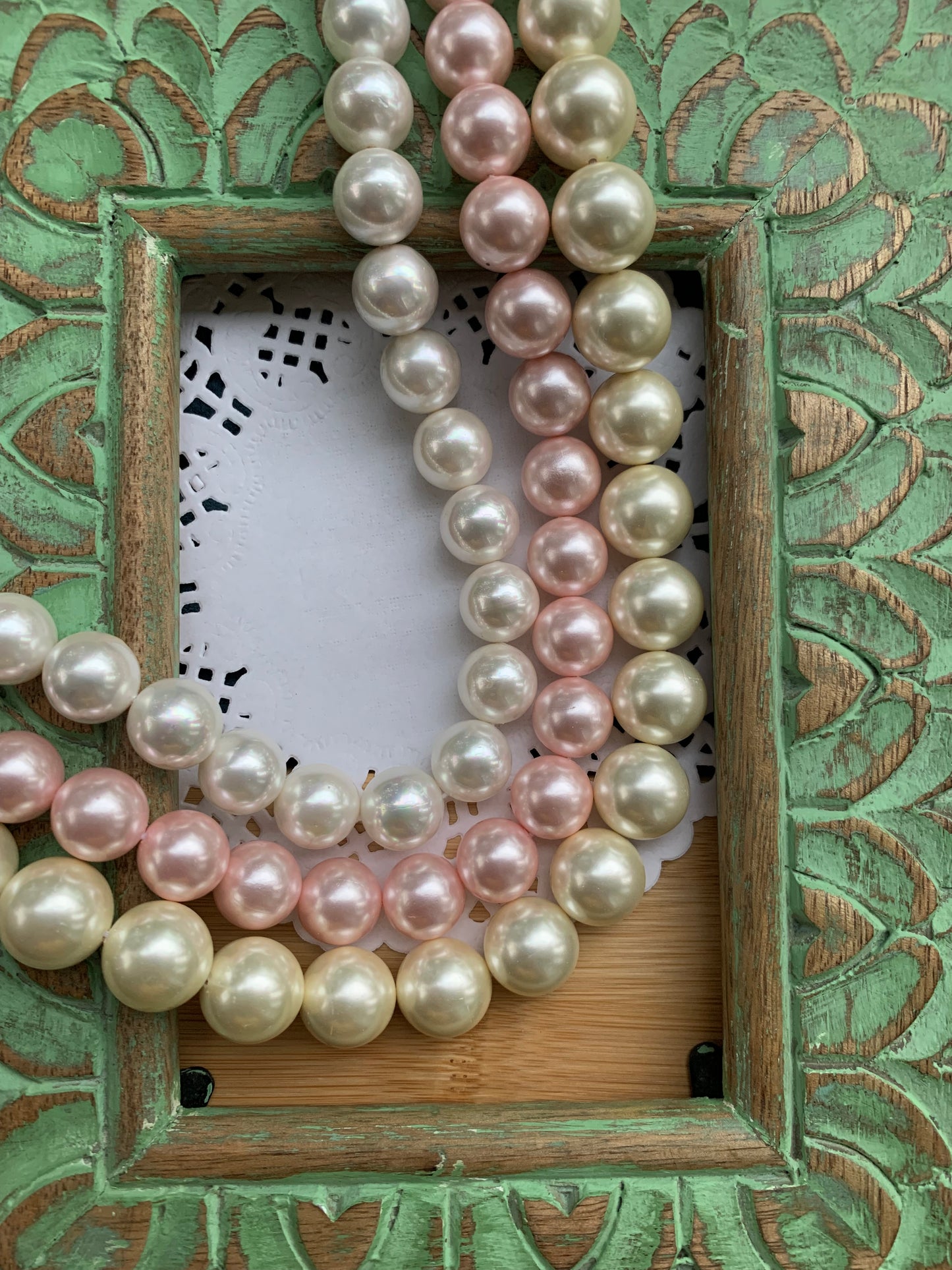 Golden Glow Pearls Necklace (16 mm)