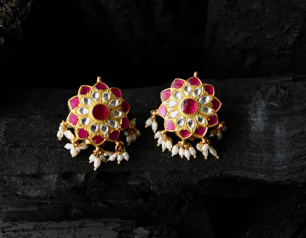 Kundan Shimmering Stars Studs