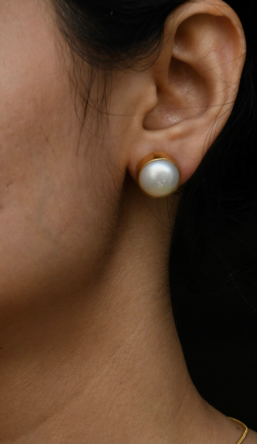 Classic Pearl Studs (12mm)