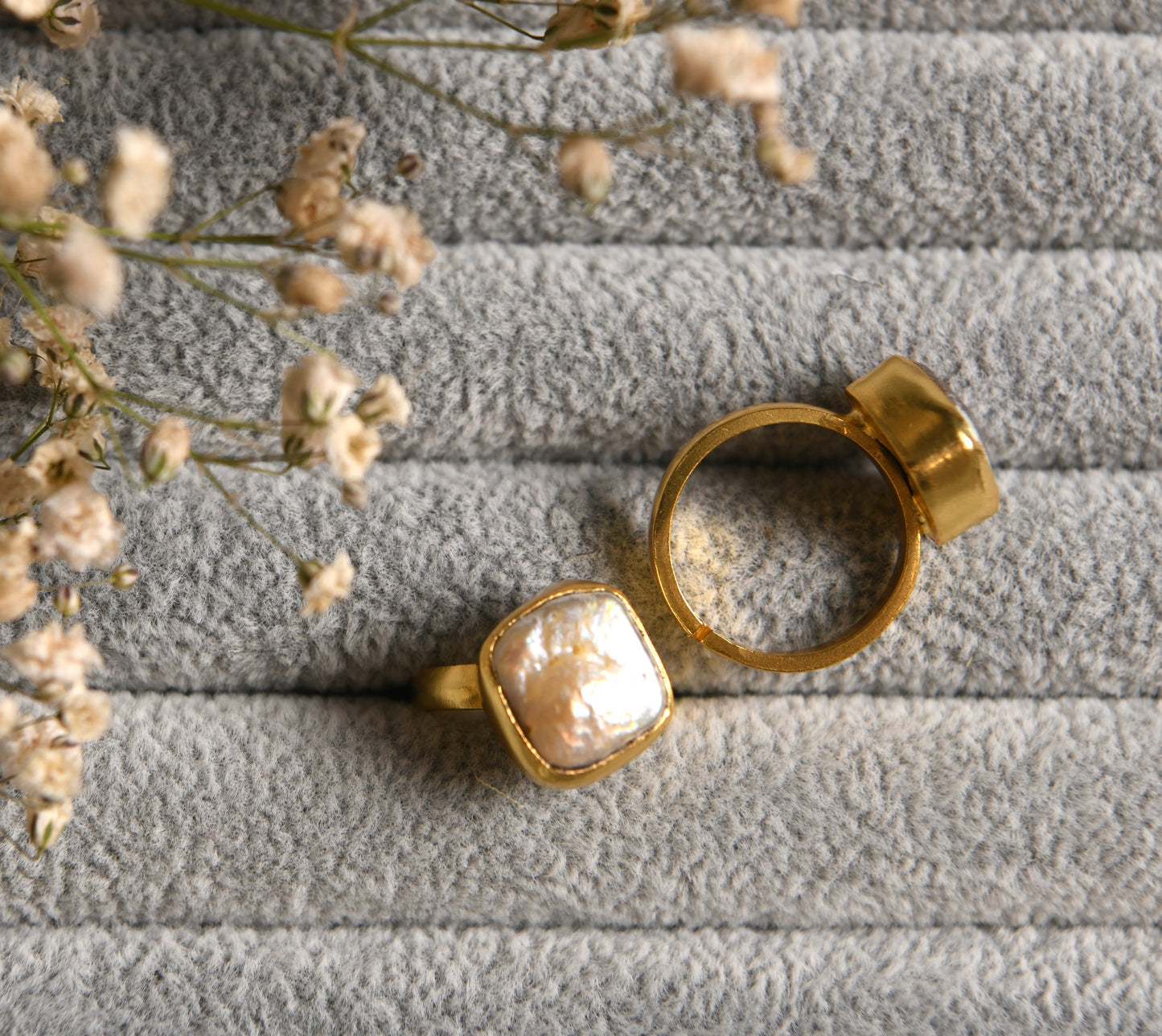 White Square Pearl Ring