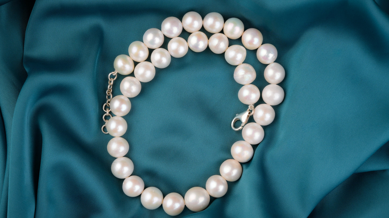 NEVER PRESENTED BEFORE: A GLOSSARY OF 56 TERMS RELATED TO PEARLS