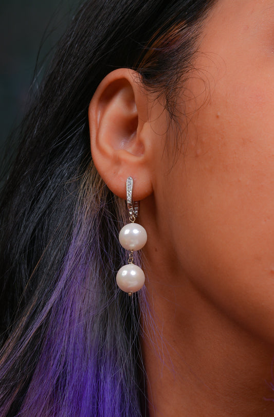 Snow White Zircon Pearl Earrings
