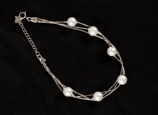 Silver And Pearls Dainty Bracelet