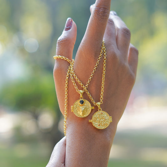 Golden Leo Nakshtra Photo Locket