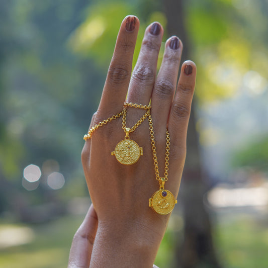 Golden Pisces Nakshtra Photo Locket