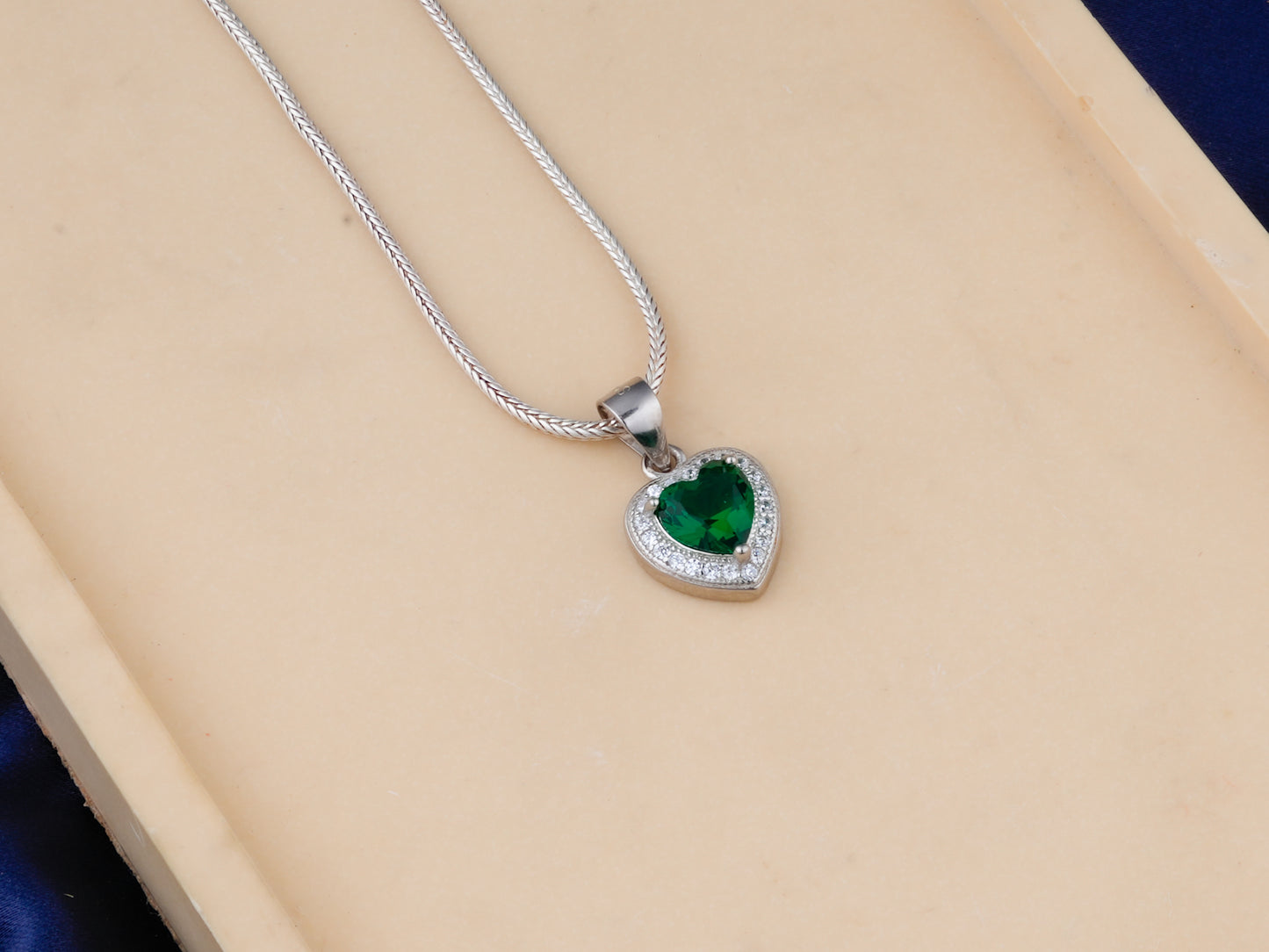 Silver Emerald Heart Pendant Set