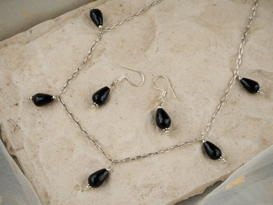 Black Onyx Drops Minimal Necklace Set