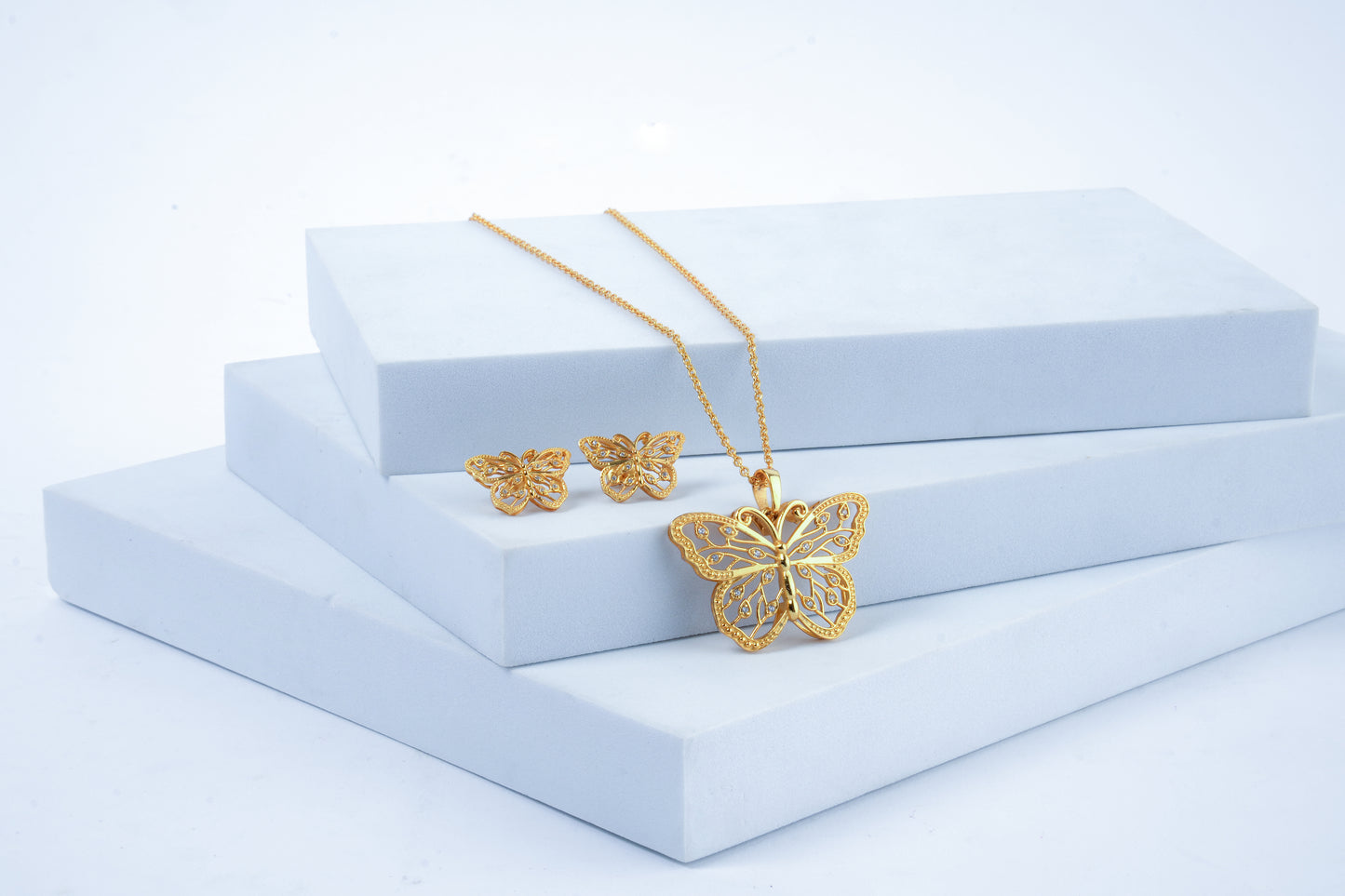 Beautiful Wings Gold Plated Butterfly Necklace Set