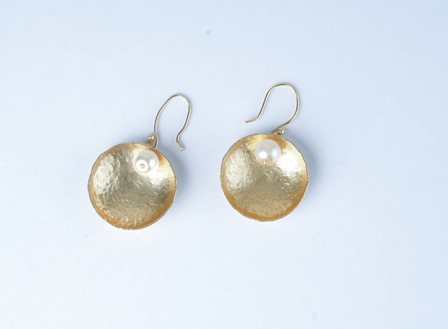 Pearl in Oyester Earrings