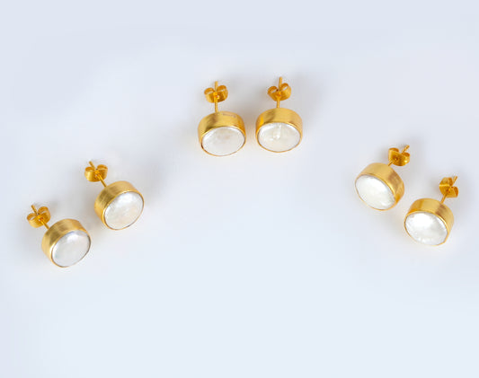 Pearl Button Studs