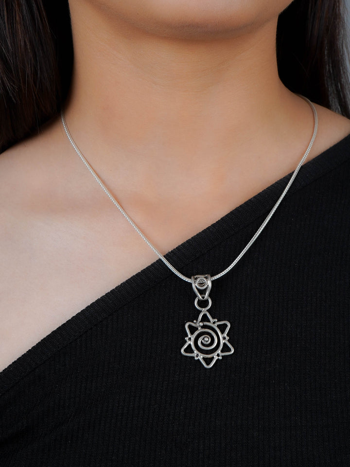 Infinity Loop Pendant | Totapari Jewellery