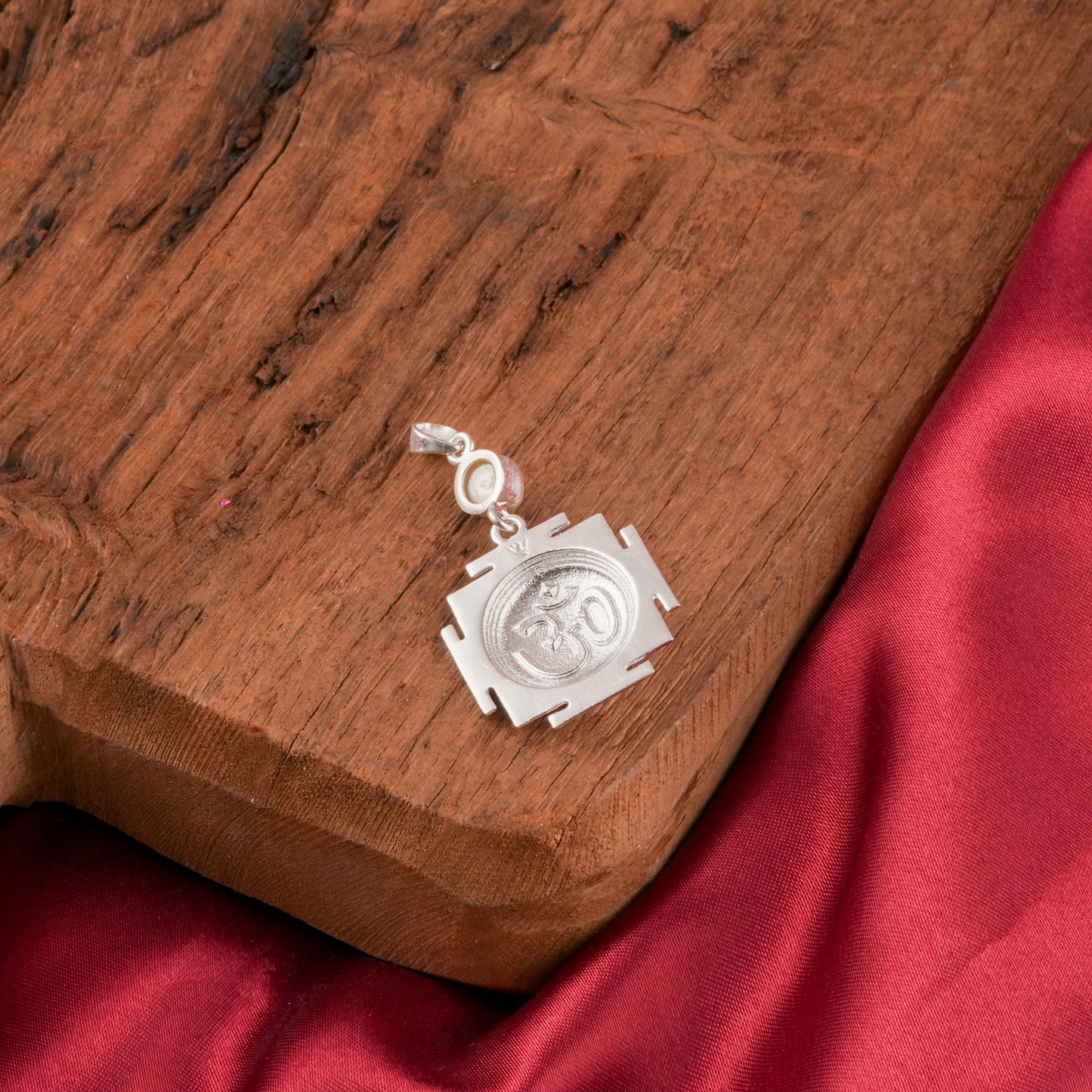 Sri Yantra With Pearl Pendant