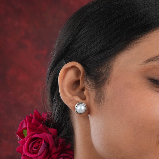 Diana Pearl Studs