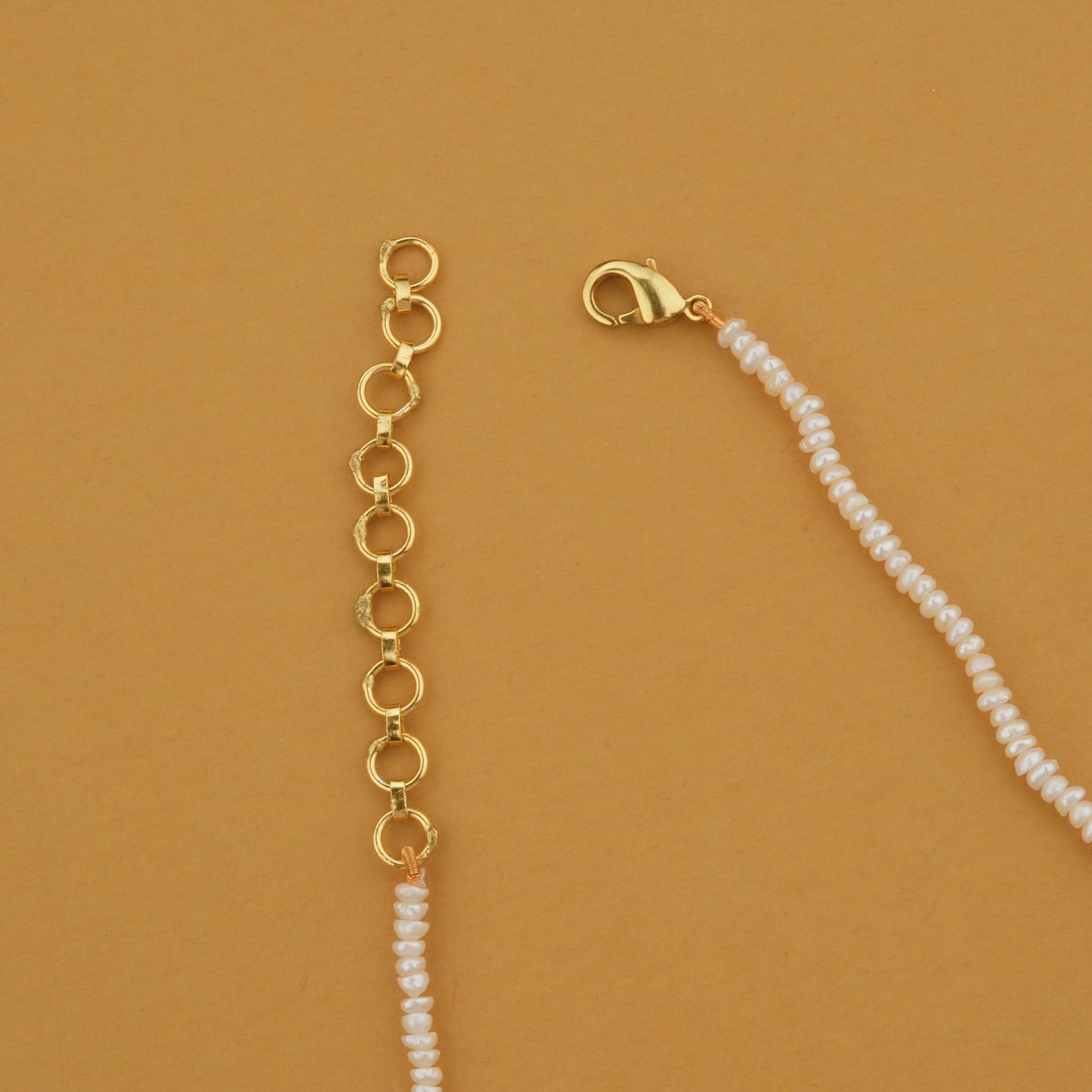 Freshwater Pearls Necklcae( 2.5-3mm )