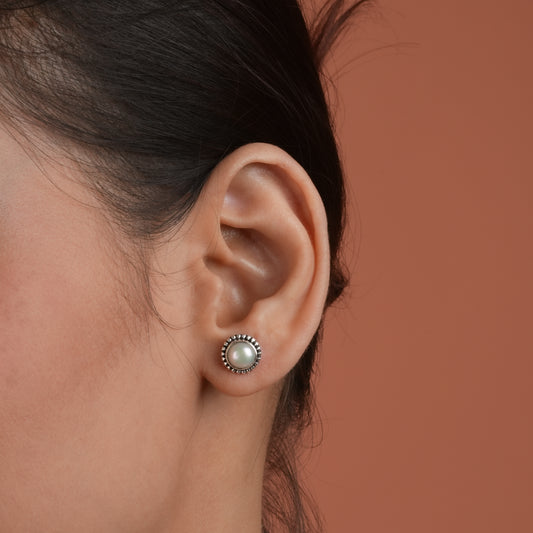 Everyday Pearl Stud