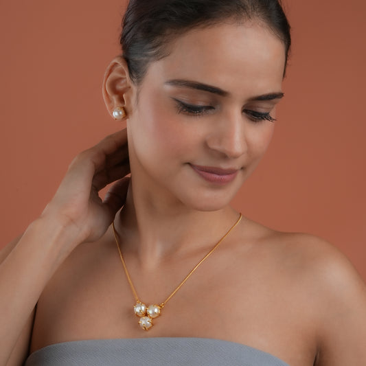 Pearl Triangle Pendant Set
