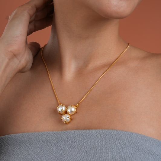 Pearl Triangle Pendant Set