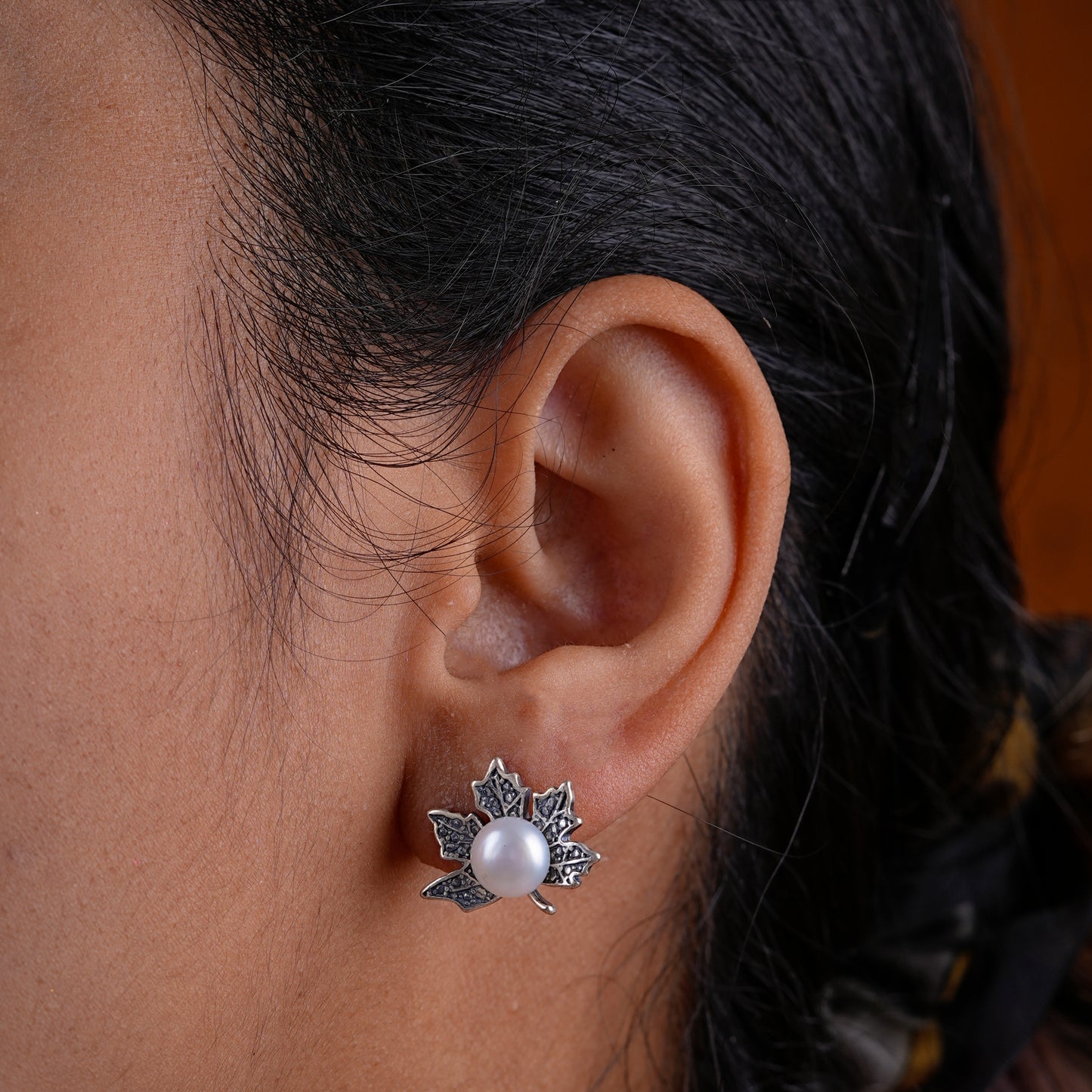 Chinar Silver Leaf Pearl Studs