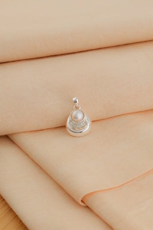 The Silver Moon And Pearl Pendant