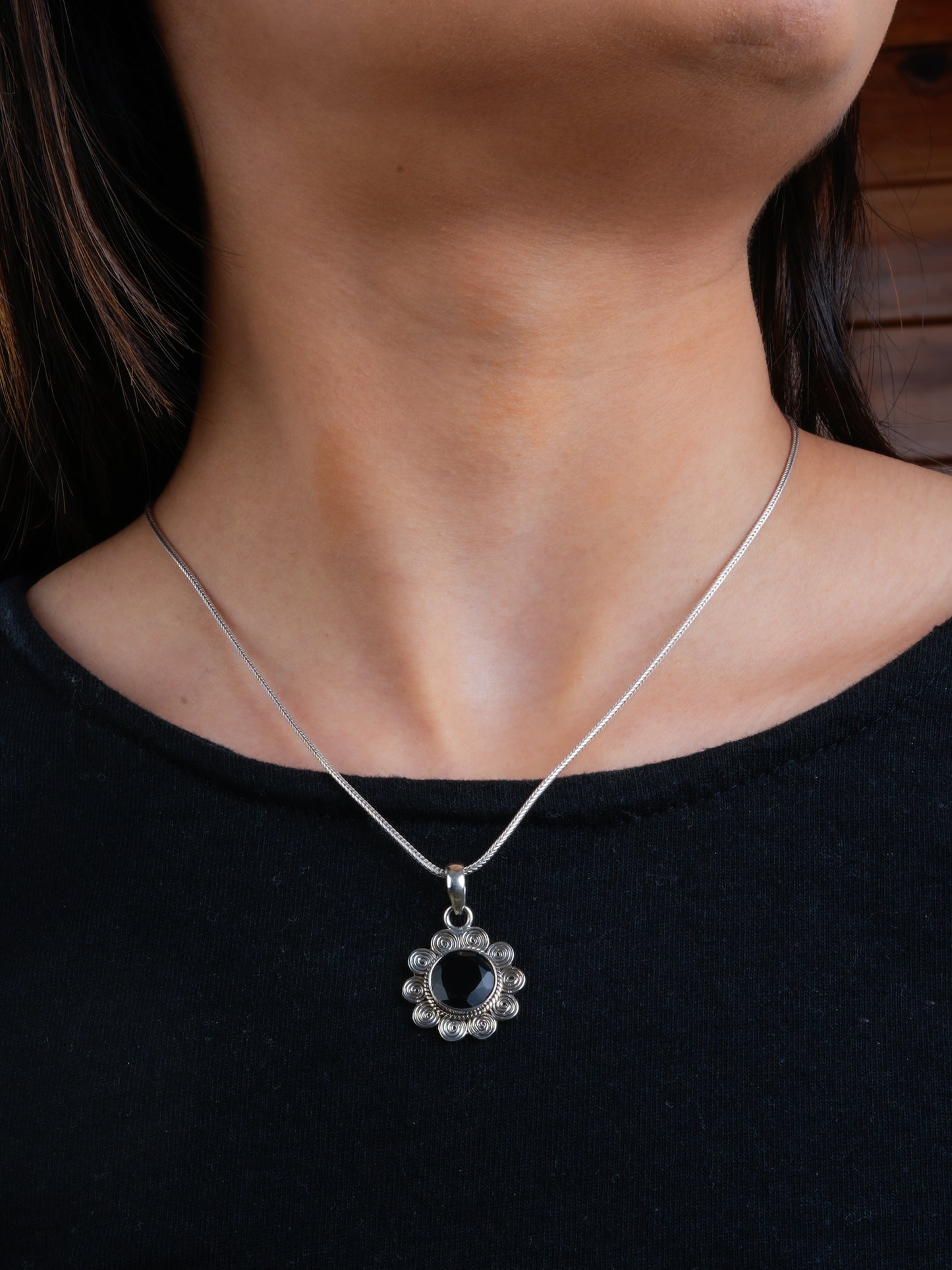 Black Onyx Silver Flower Pendant