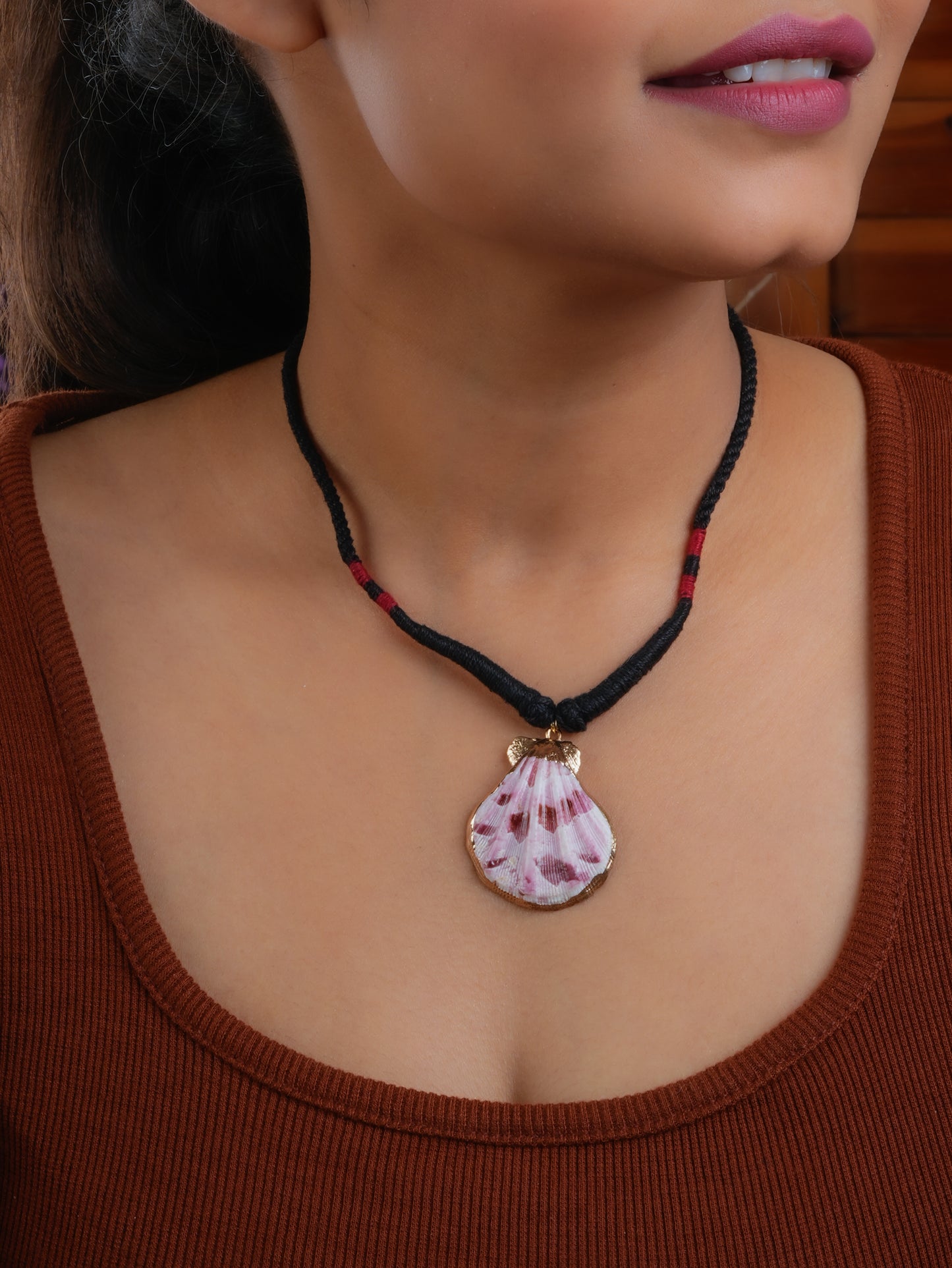 Natural Sea Shell Necklace(1)