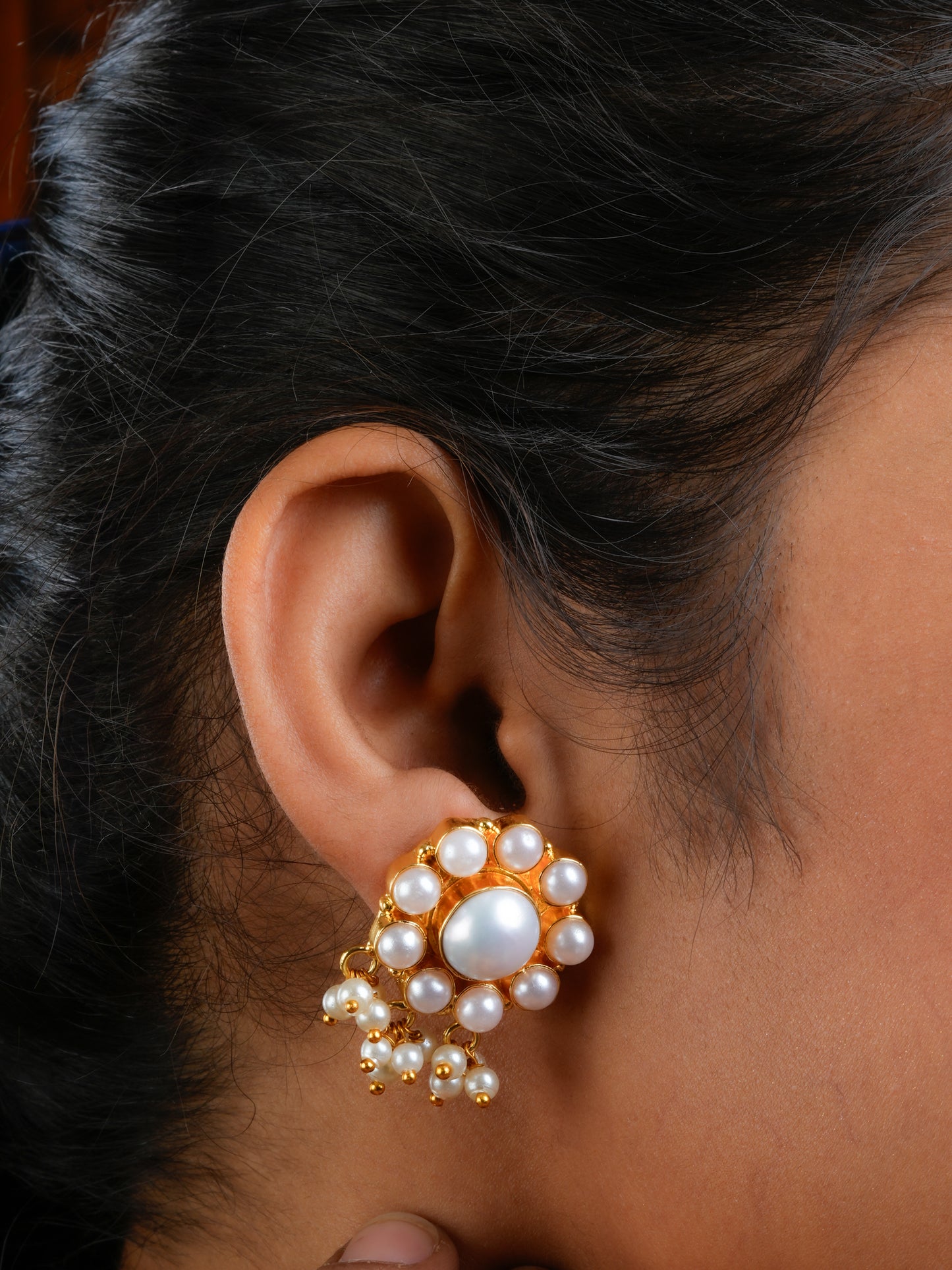 Aamna Pearl Studs