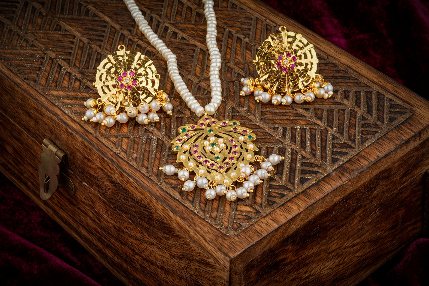 Huma Purani Dilli Gold Plated Silver Necklace Set