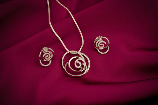 Concentric Zircon Pendant Set