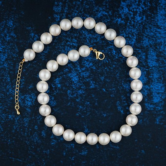 Lola Pearl Necklace