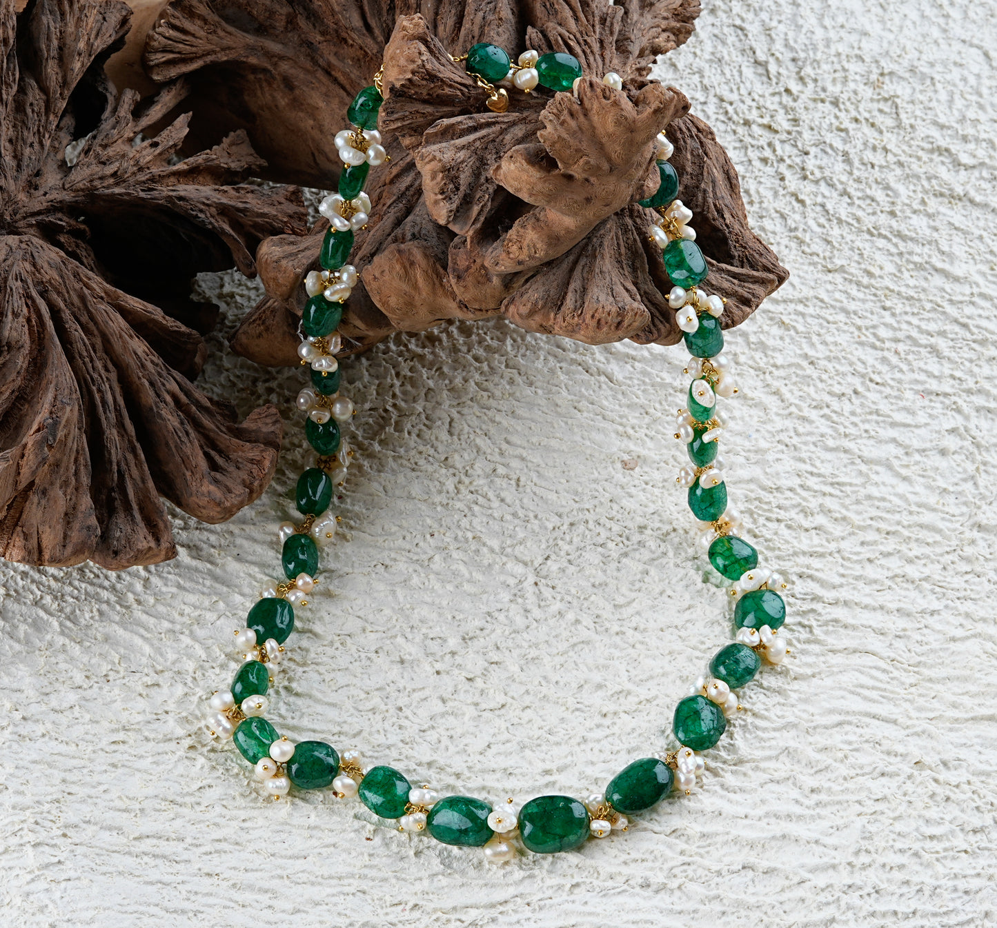 Emerald Green Stones And Pearls Set