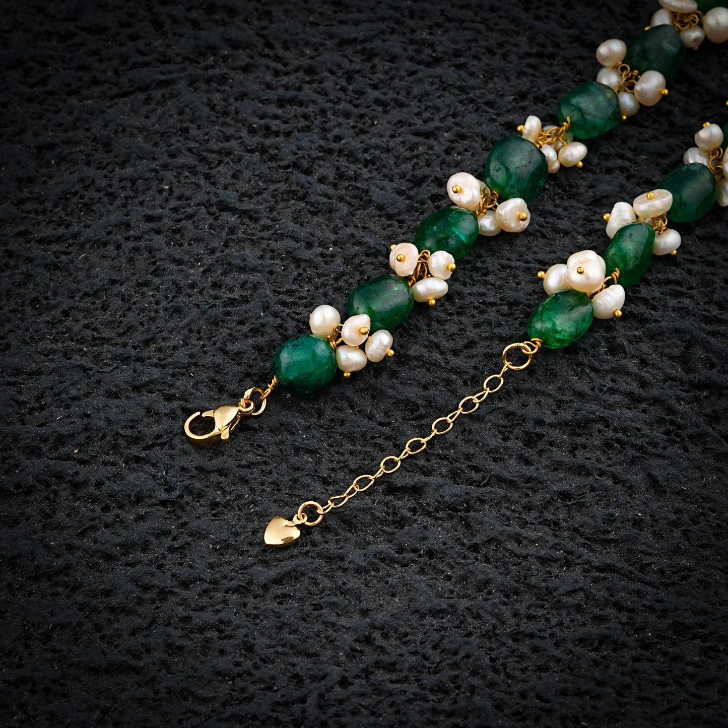 Emerald Green Stones And Pearls Set