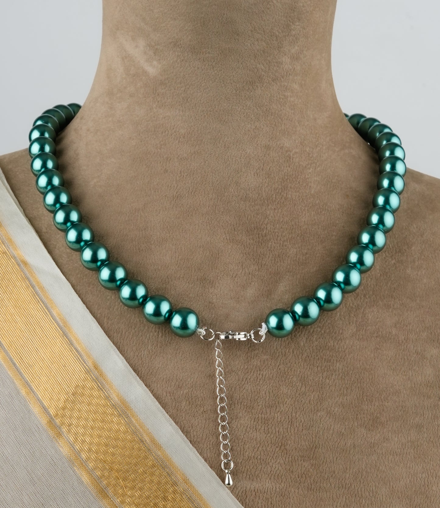 British Green Pearls Necklace Set