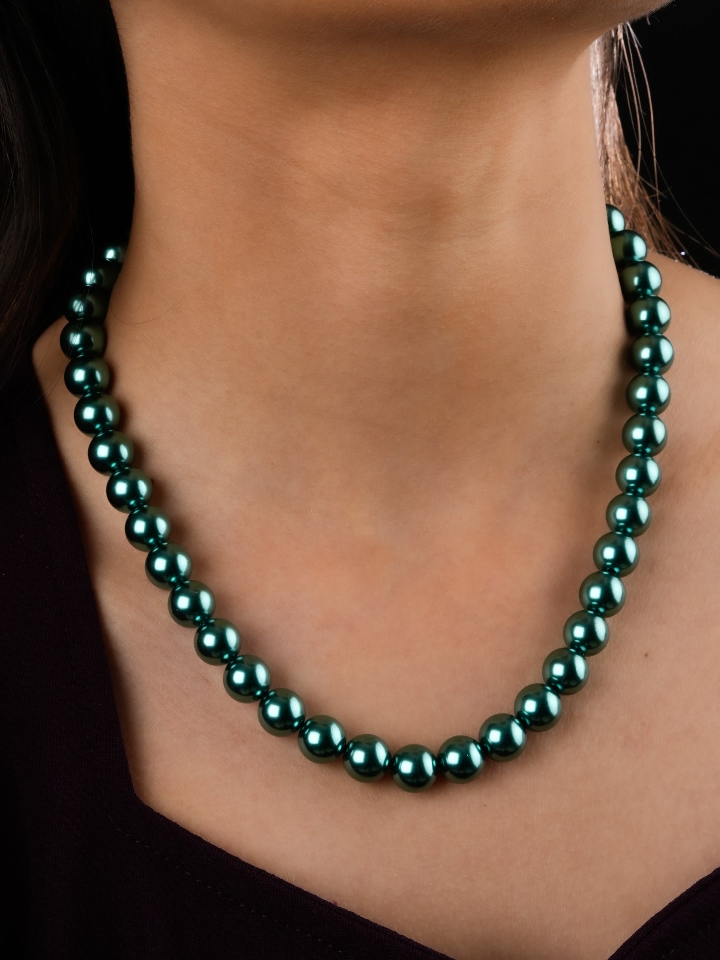 British Green Pearls Necklace Set