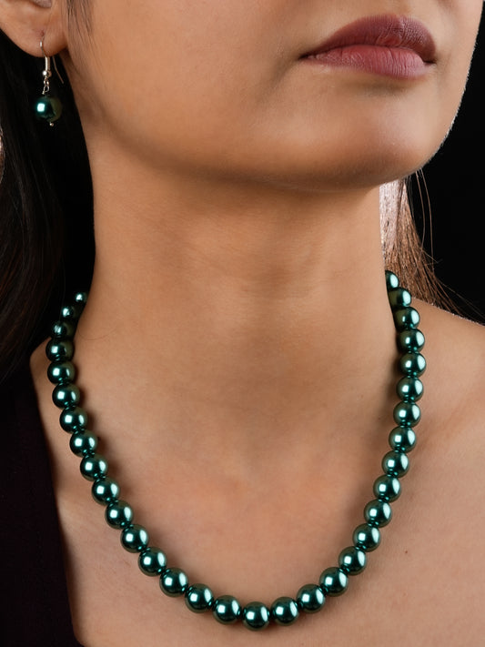 British Green Pearls Necklace Set