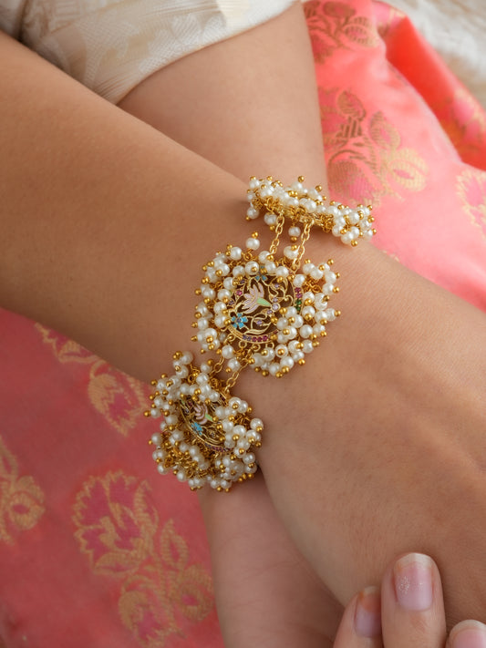 Amrita Pearl Bunch Bracelet