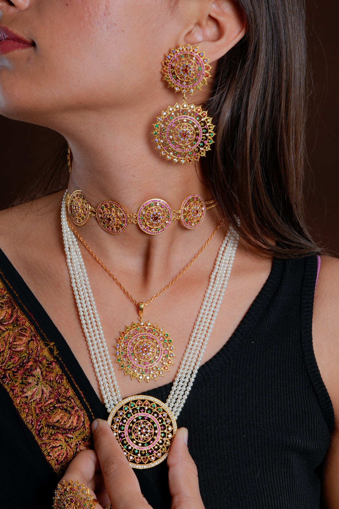 Heera Panna Pendant Necklace